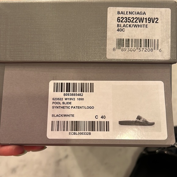 🔥 BALENCIAGA pool slides sandals quilted black logo FR40 US 9/9.5 - Picture 9 of 10